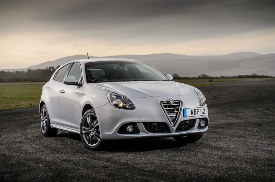  Alfa Romeo Giulietta (940) 2014 года  (UK) (фото 27 из 54)